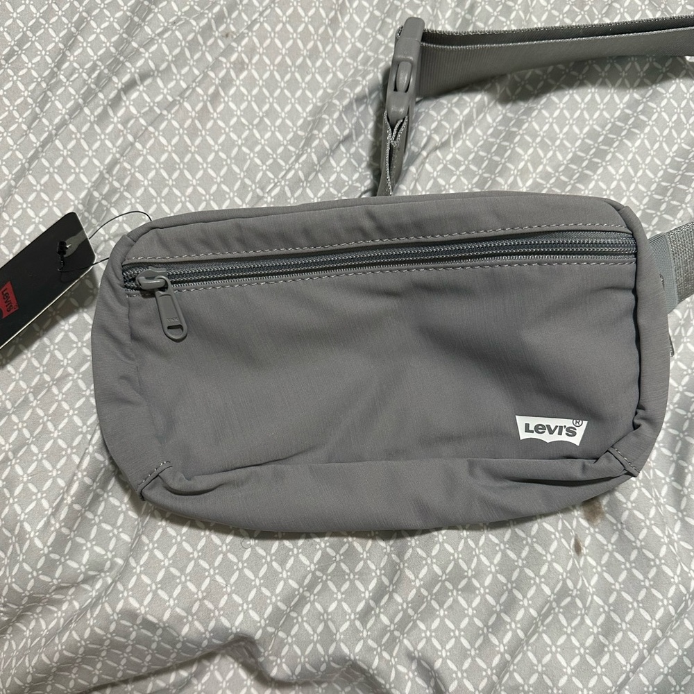 NWT Levi’s Crossbody Belt Bag